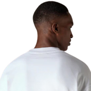 T-shirt en coton oversize pour homme, logo minimaliste sur la poitrine, streetwear, manches courtes, décontracté, mode, vente en gros, OEM, usine personnalisée - Product Image 4