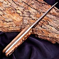 Couteau de chasse artisanal en acier de Damas, lame fixe forgée à la main, couteau tactique de survie pour le camping et les activités de plein air