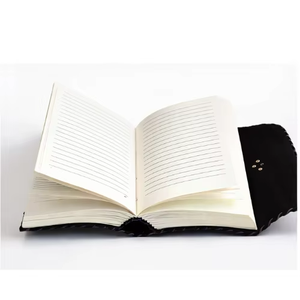 Diario de Cuero Negro Pintado a Mano con Arte Floral Colorido, Cierre de Metal, Cordón Cruzado, Cuaderno Hecho a Mano, Regalo, 8x6 Pulgadas de Alto - Product Image 4