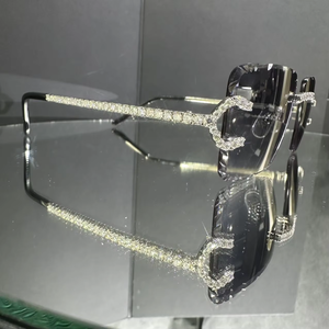 Lunettes de soleil carrées surdimensionnées sans monture avec pont et branches décorés de cristaux – Lunettes de luxe tendance pour femmes et hommes - Product Image 6