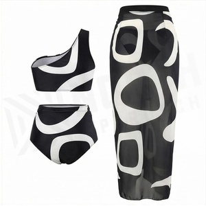 Conjunto de bikini con estampado geométrico de un solo hombro, parte inferior de cintura alta y falda cruzada para mujer - Product Image 2