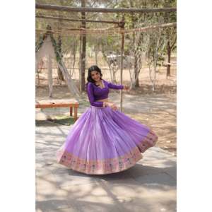 Viscose Jequard กับ Kalamkari Jari Border Lehenga Choli - Product Image 1