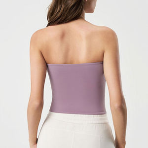 Soutien-gorge de sport pour femme en promotion – Haute qualité, extensible dans 4 directions, respirant, écologique, élasticité moyenne, XS personnalisable à l'avant - Product Image 2