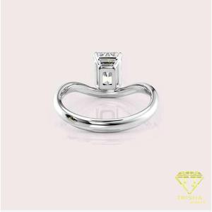 Anillo de Compromiso de Moissanita con Corte Princesa en Oro Blanco, Anillo de Promesa Solitario Moderno con Diseño de Catedral - Product Image 3