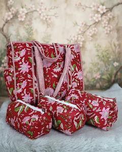 ชุดกระเป๋าโท้ทลายดอกไม้สีแดงเย็บมือจาก Elite Craft Studio พร้อมกระเป๋าซิปพิมพ์ลายบล็อกเพ้นท์มือ สไตล์โบฮีเมียน ขนาดใหญ่ - Product Image 3