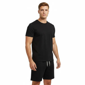 Ensemble de sport deux pièces pour hommes – T-shirt col rond et short légers en polyester/coton imprimés sur mesure – Vente en gros – Coupe ample – Idéal pour l'été - Product Image 1