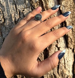 Anillo de Labradorita Natural, Chapado en Plata 925 sobre Latón, Unisex, Estilo Boho Vintage, con Incrustaciones de Piedras Preciosas, Joyería de Moda al por Mayor - Product Image 1