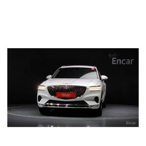 Genesis GV70 2.5T AWD 2024, SUV a Gasolina con 29,627 km, Emisión Euro V, Caja de Cambios Automática, Asientos de Cuero, Cámara Trasera, Volante a la Izquierda - Product Image 3