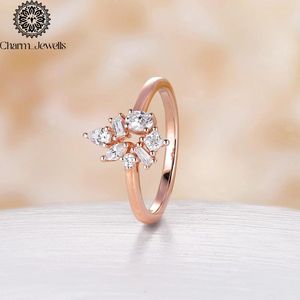 Anillo de Compromiso de Plata con Baño de Oro Rosa y Moissanita en Forma de Flor para Mujer, Corte Cojín, Engaste de Garras, Certificado IGI, Clásico, de Charm_Jewells - Product Image 5