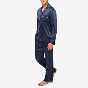 Ensemble de pyjama en soie 2 pièces pour homme, haut à manches longues de couleur unie avec boutons et poches, pantalon à taille élastique, vêtements de nuit classiques - Product Image 2