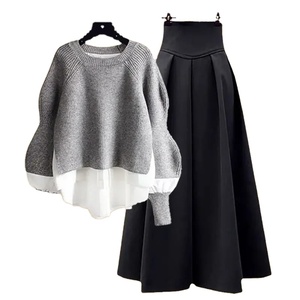 Ensemble deux pièces grande taille pour femmes automne/hiver 2025 nouveau style minceur haut et jupe à illusion - Product Image 3