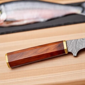 Cuchillo de filetear hecho a mano de acero de Damasco, hoja de punta curva, grado industrial, hoja fija, mango de palisandro, tapa de latón, funda de cuero - Product Image 3