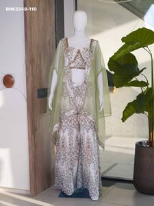 Fournisseur de crêpes françaises de qualité supérieure avec impression numérique et travail manuel, ensemble crop-top, palazzo et boléro en organza, de Surat - Product Image 3