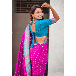 Saree de Seda Darbari Magenta con Tejido Zari, Bufandas y Chales Tradicionales, 700g, Tejidos de Primera Calidad - Product Image 3