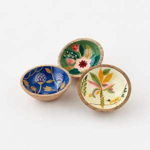 ชามไม้สวยงามพร้อมลวดลายเคลือบเงา ของตกแต่งโต๊ะอาหารที่น่าประทับใจ - Product Image 3