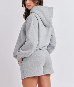 Ensemble 2 pièces pour femme : sweat à capuche et short, avec logo brodé personnalisé, style streetwear hip-hop, coupe classique - Product Image 2