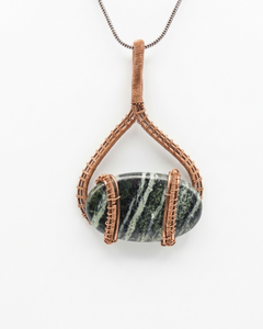 Collar con Colgante de Piedra de Ágata Natural Envuelto en Alambre de Cobre, Joyería Boho Hecha a Mano con Piedras Preciosas, Venta al Por Mayor - Product Image 1