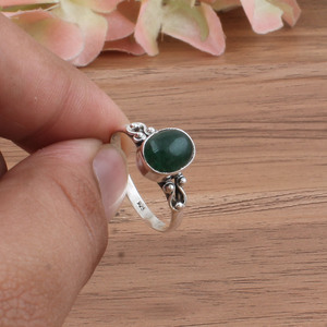 Anillo de Plata de Ley con Jade Verde Natural, Joyería Minimalista con Piedra de la Suerte, Anillo Clásico de Boda para Mujer - Product Image 2