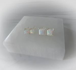 Boucles d'oreilles en opale blanche, argent sterling, opale carrée scintillante, bijoux pierre de naissance d'octobre, cadeau élégant pour elle - Product Image 1