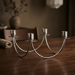 Candelabro Decorativo de Hierro con Cuatro Luces, Acabado en Níquel, Candelabro Metálico Decorativo para Mesa, Decoración del Hogar - Product Image 2