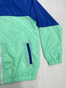 Conjunto cortavientos personalizado de 2 piezas, anorak corto unisex, conjunto de pantalones cortavientos, traje deportivo nuevo y elegante con bloques de color. - Product Image 6