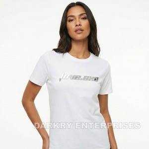 Fabricant de T-shirts personnalisés pour femmes, T-shirt blanc avec impression argentée, fournisseur OEM, faible MOQ, T-shirt en coton tendance pour femmes - Product Image 1