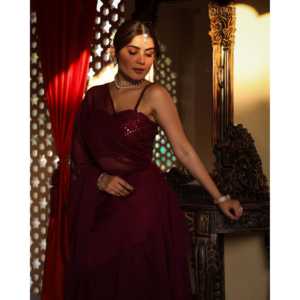 Sari indien de créateur pour femmes, couleur bordeaux, avec blouse à sequins, pour occasions de mariage, taille XS, en viscose. - Product Image 3