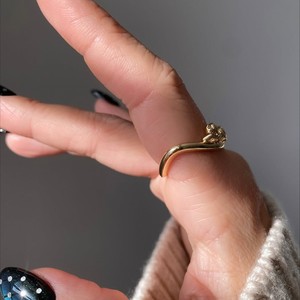 Bague Chevron en Argent Sterling 925 avec Diamant de Laboratoire, Sertie en Bezel, Coupe Brillante, Grappe Courbée, Alliance de Mariage Certifiée IGI 0.50 TCW E - Product Image 4