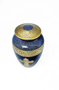 Urna de cremación de metal elegante y duradera para cenizas, urna conmemorativa de latón Premium, recuerdo funerario de tamaño adulto - Product Image 3