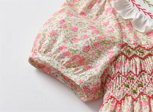 Robe florale pour enfants en coton brodé à la main avec imprimé Liberty d'été personnalisé, vêtements smockés pour bébés, vêtements smockés pour fillettes - Product Image 5