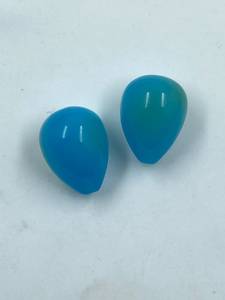 Pierre précieuse naturelle de qualité supérieure en calcédoine bleue, coupe en forme de poire, 31.84, 2 pièces pour la fabrication de bijoux - Product Image 1
