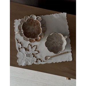 Tasse en céramique faite à la main de qualité assurée, forme de fleur, style Wabi-Sabi, finition mate, pour le thé de l'après-midi - Product Image 5