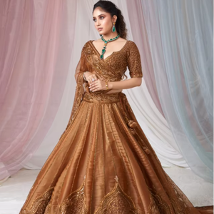 ชุดเลเฮนกาโชลีผ้าไหมซาตินพรีเมียม ประดับเลื่อมและงานปักดิ้นอย่างประณีต เหมาะสำหรับงานปาร์ตี้สไตล์บอลลีวูดที่สง่างาม - Product Image 2