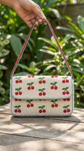 Bolso de Mano Textil Bordado a Mano con Diseño de Cerezas, Forma Rectangular, Artesanía en Algodón - Product Image 3