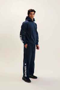 Ensemble de survêtement en velours pour homme avec un matériau doux et une qualité de couture supérieure - Product Image 4
