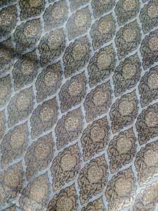 Tissu jacquard décoratif teint en fil à motif floral pour robe, ameublement et vêtement de mariage - Product Image 1