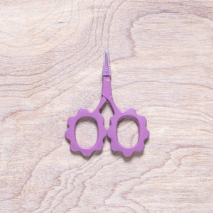 กรรไกรปักลายดอกไม้สีม่วง ด้ามจับลายปัก กรรไกรเย็บผ้าปลายแหลมสแตนเลส - Product Image 1