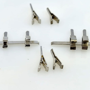 Pinces microvasculaires en acier allemand de haute qualité, à actionnement manuel, pour la chirurgie plastique, la neurochirurgie et les procédures ophtalmiques - Product Image 4