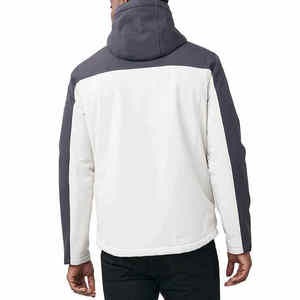 Chaqueta Ligera Elástica para Mujer al por Mayor, Hecha con Tela Impermeable para Marcas de Ropa Estadounidenses - Product Image 5