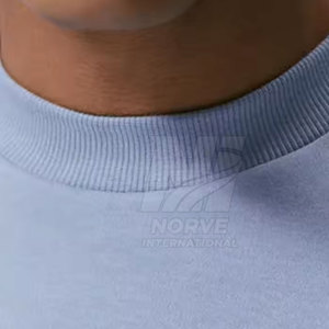 T-shirt pour homme élégant et surdimensionné offrant un confort quotidien et un look décontracté contemporain - Product Image 5
