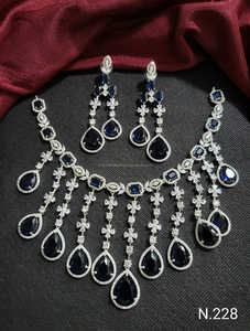 Bijoux indiens goutte américaine diamant forme argent plaqué et étoile Design collier clouté avec boucle d'oreille assortie ensemble de bijoux femmes - Product Image 2