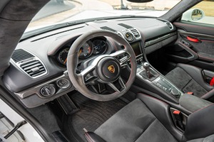 Porsche Cayman GT4 2016 - Product Image 4