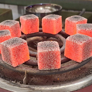 Charbon à chicha de noix de coco en cubes de 27 mm avec emballage personnalisé, teneur en cendres jusqu'à 2,5 %, origine Soc Trang pour les marques de salons - Product Image 5