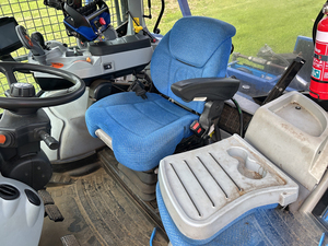Tractor de ruedas T7.170 de 2013 disponible a precios asequibles para uso agrícola - Product Image 6