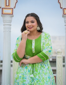 Cotton Viscose Tie And <b>Dye</b> Anarkali Kurta Women's Plus Size Round Neck Three Quarter Sleeves Flared Fit Casual Wear Green - Product Image 3