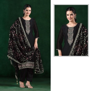 Nouvelle collection de costumes pakistanais en chiffon avec broderie et travail de sequins, salwar kameez prêt-à-porter disponible à un prix abordable - Product Image 1