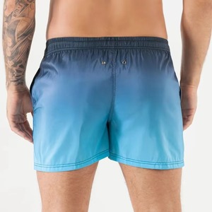 Shorts de bain professionnels OEM en gros à séchage rapide pour hommes, tendance, légers, pour l'été, avec logo personnalisé - Product Image 5