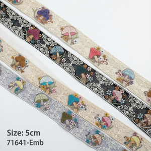 Dentelles brodées à fils multicolores de grande largeur, présentant des motifs vibrants pour la décoration de vêtements, l'artisanat et la mode. - Product Image 1