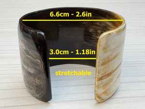 Bracelet manchette artisanal en corne de buffle naturelle de qualité supérieure, fait main, moderne et écologique, bijou d'artisanat à vendre - Product Image 5