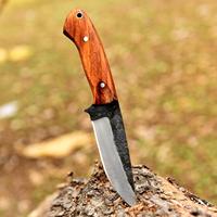 Couteau de Bushcraft en Acier Carbone Forgé à la Main, Manche en Bois de Rose, Manche Intégral, Couteau de Chasse et de Camping avec Étui en Cuir, Personnalisable OEM/ODM